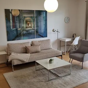 Luxi Luxurioeses Mit Terrasse Und Garten Mitten In Berlin