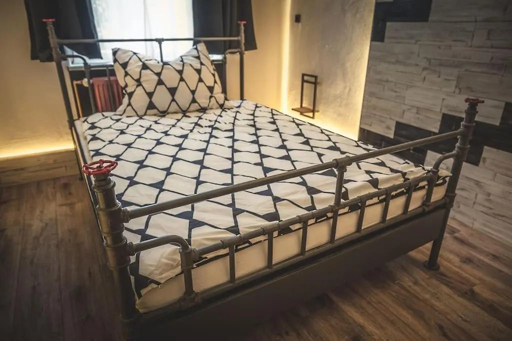 Einzigartige Ferienwohnung Bunt Wie Berlin Apartment